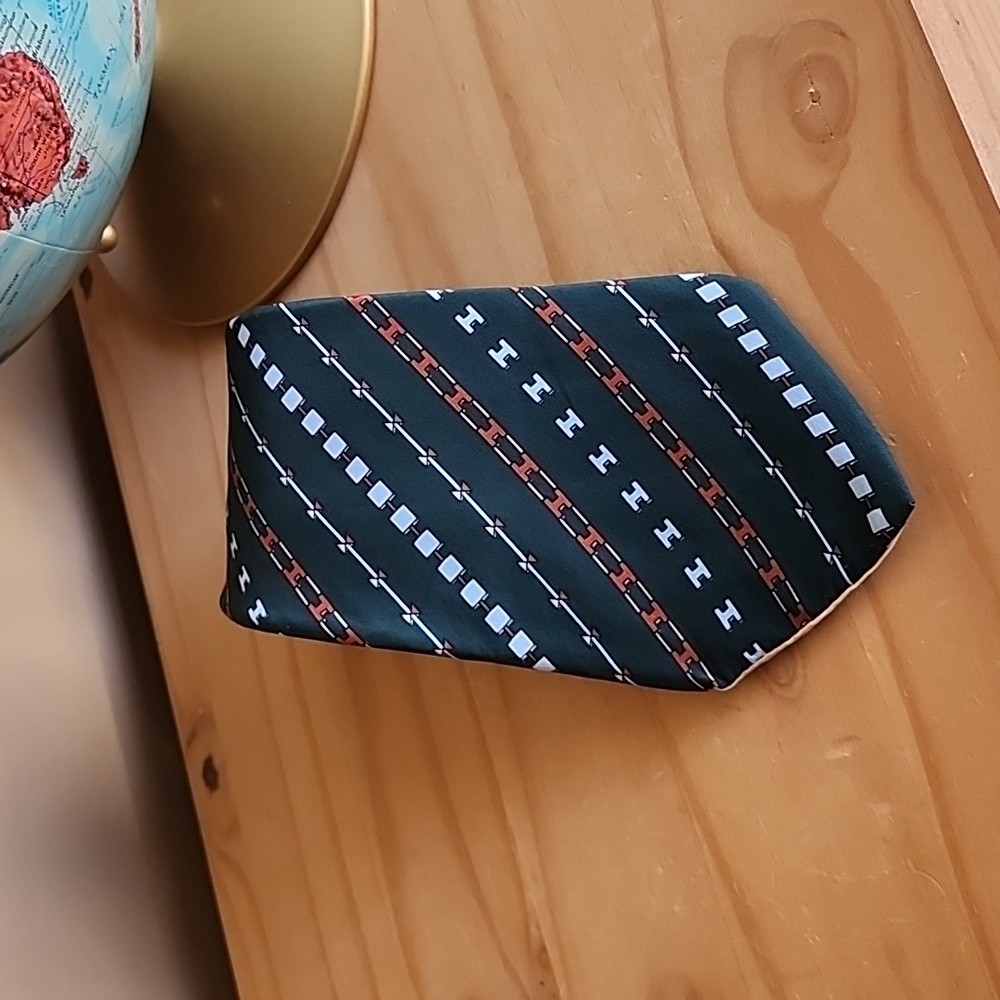 Vintage tie